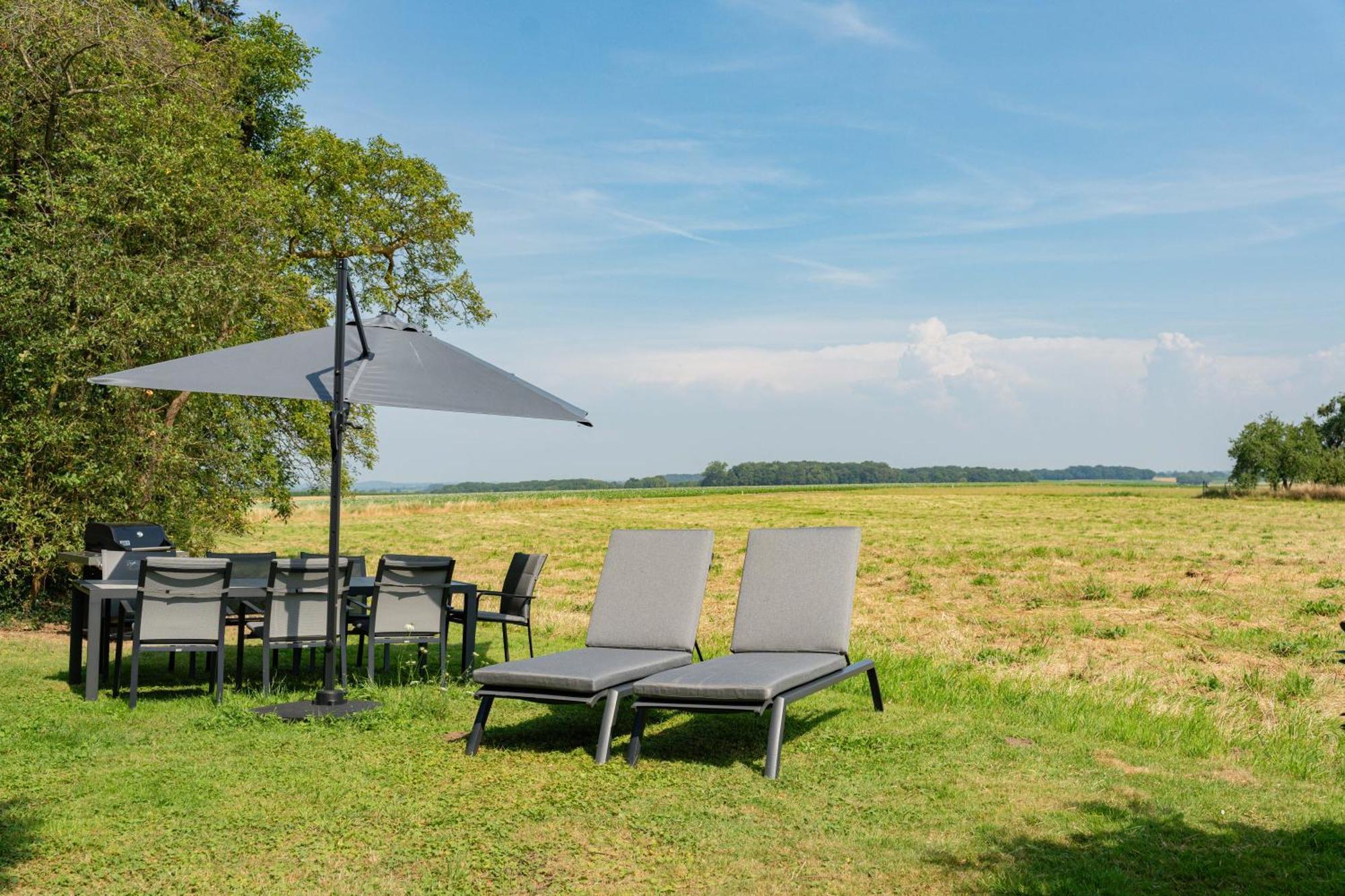 Manoir Du Moulin Hotell Berloz Exteriör bild